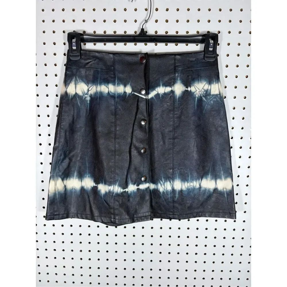 Zaraโfaux leather tie dye snap button down front skirt size s